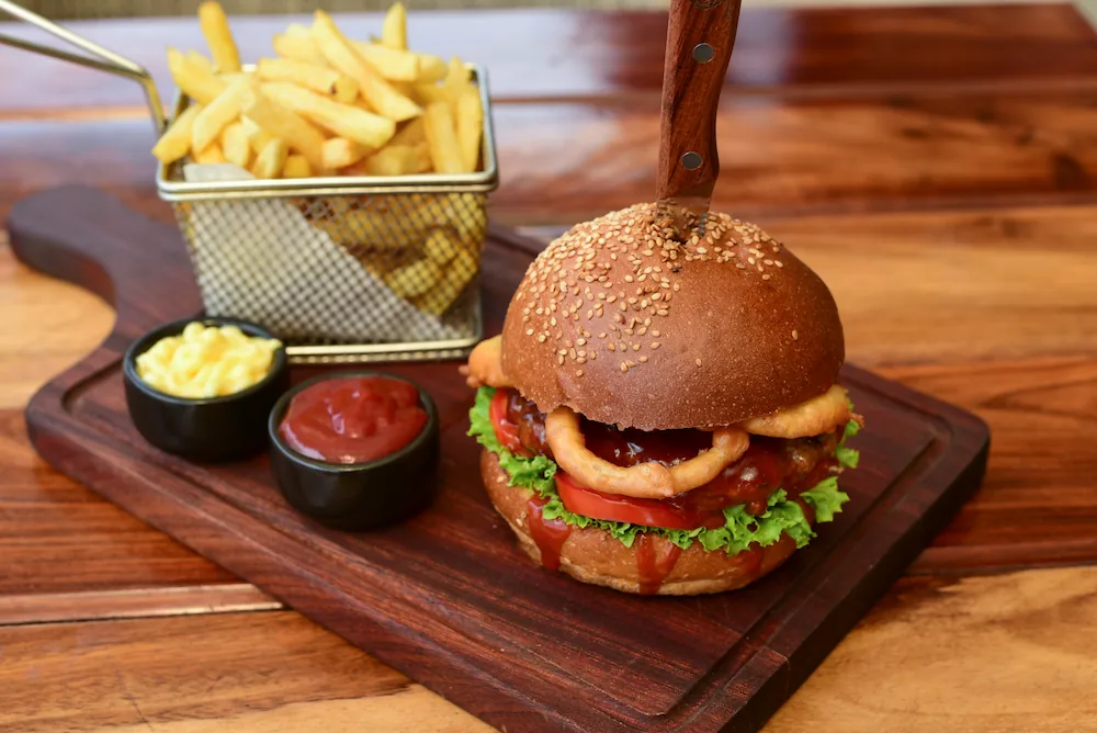 BBQ BURGER 